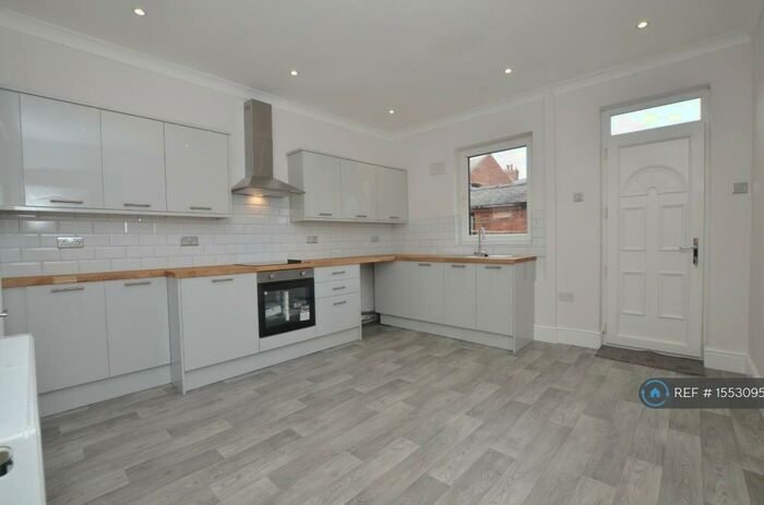 3 Bedroom End Of Terrace House To Rent In St. Georges Road, Barnsley, S70