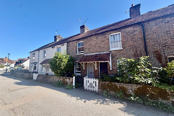 2 Bedroom Terraced House To Rent In Queens Lane, Arundel, BN18
