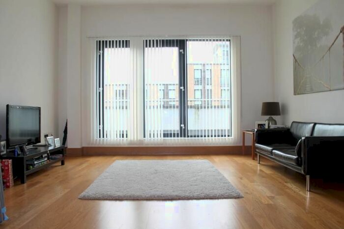 2 Bedroom Flat To Rent In Scarbrook Road, Croydon, CR0