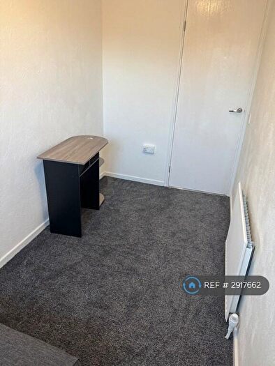 4 Bedroom End Of Terrace House To Rent In Casper Court, Nottingham, NG5