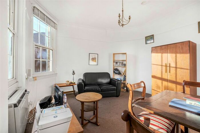 2 Bedroom Flat To Rent In Devon Mansions, Tooley Street, London, SE1