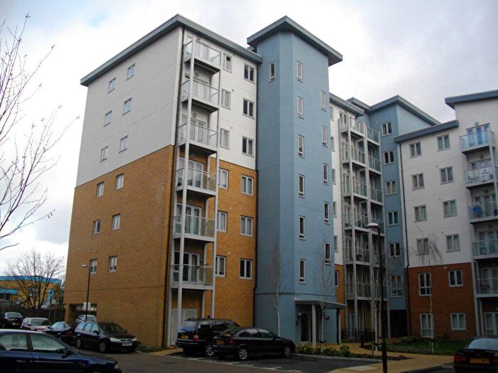 2 Bedroom Flat To Rent In Foundry Court, Slough, SL2