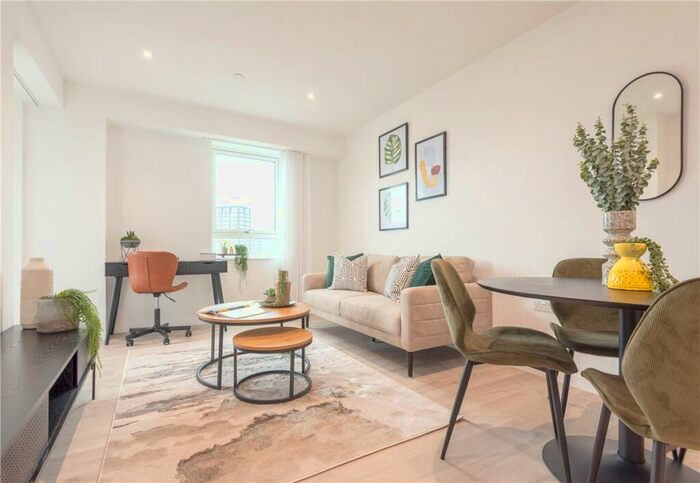 2 Bedroom Apartment To Rent In Heartwell Avenue, London, E16