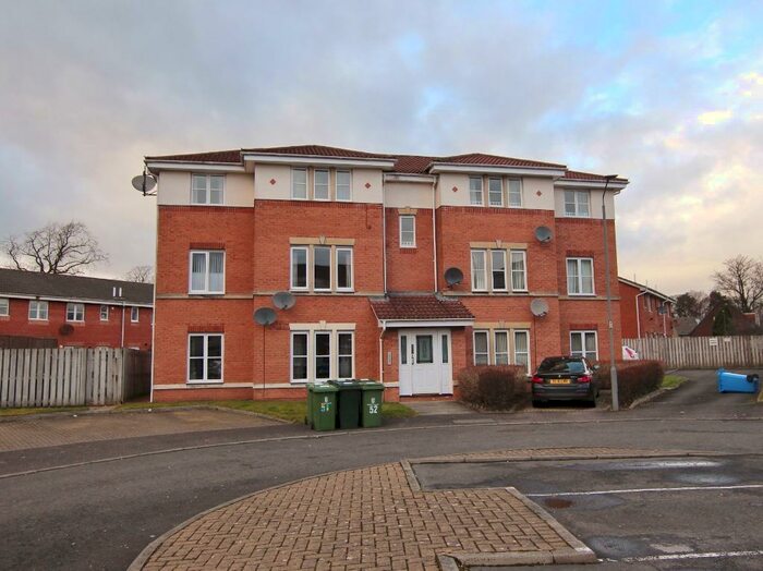 2 Bedroom Flat To Rent In Sir William Wallace Court, Larbert, FK5
