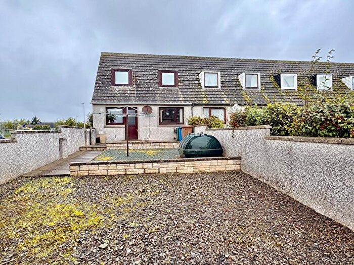 3 Bedroom End Of Terrace House For Sale In Macintosh Place, Thurso, Highland., KW14