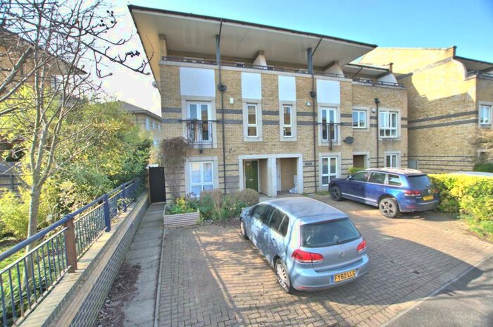 1 Bedroom Semi-Detached House To Rent In Room, St. Andrews Road, CB4