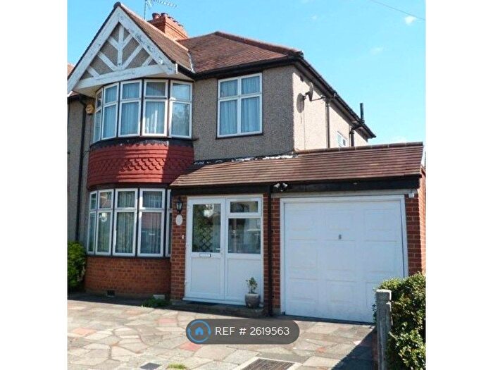 3 Bedroom Semi-Detached House To Rent In The Avenue, Pinner, HA5