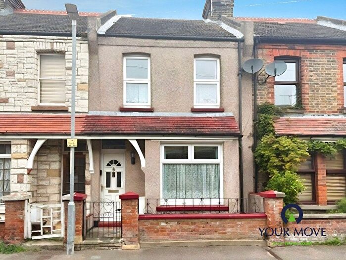 2 Bedroom Terraced House For Sale In Church Road, Ramsgate, Kent, CT11