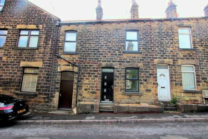 3 Bedroom Terraced House To Rent In Church Street, Penistone, S36