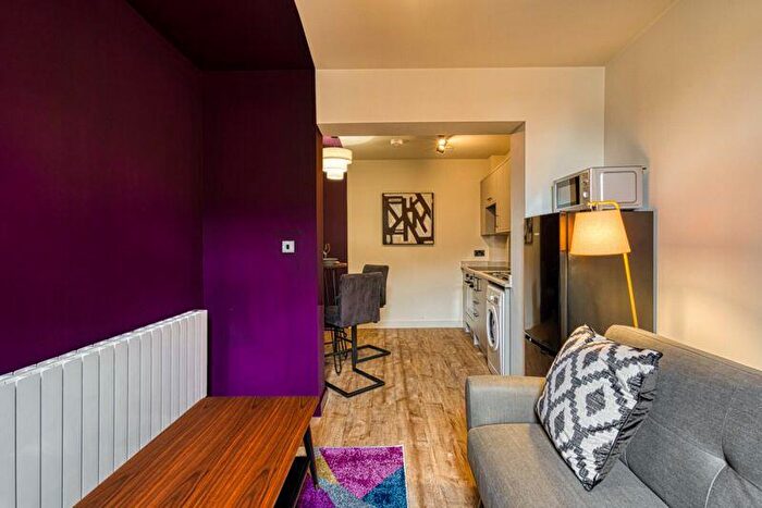 2 Bedroom Apartment To Rent In Golf Open - Coronation Walk - Sleeps, PR8