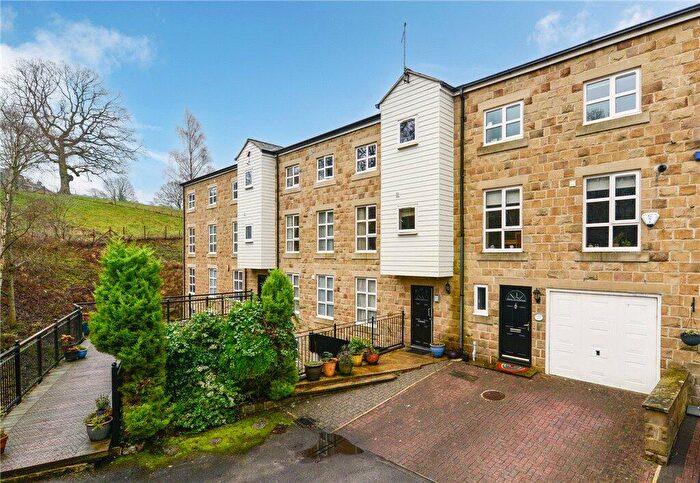 2 Bedroom Apartment For Sale In Stepping Stones, East Morton, West Yorkshire, BD20