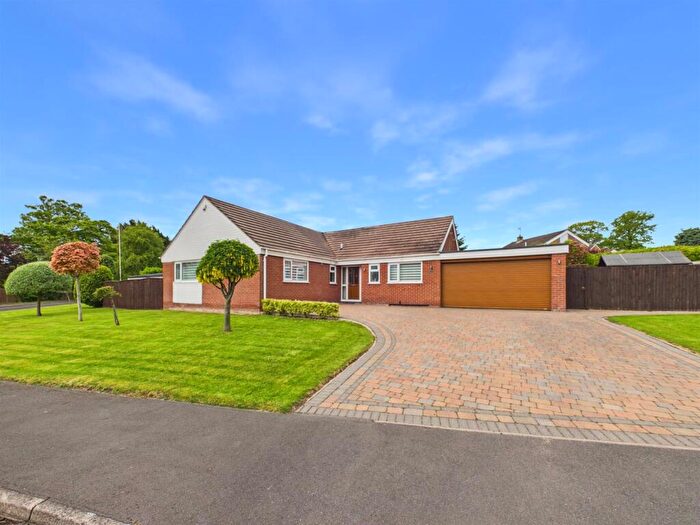 3 Bedroom Detached Bungalow For Sale In St. Marys Park, Louth, LN11