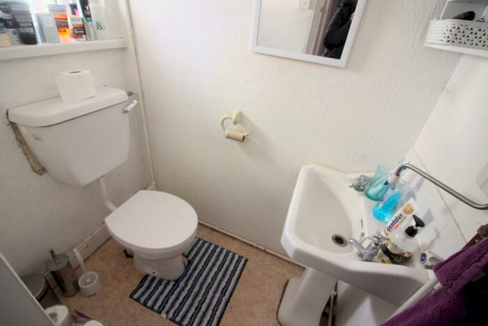 1 Bedroom Flat To Rent In Llanbleddian Gardens, Cathays, CF24