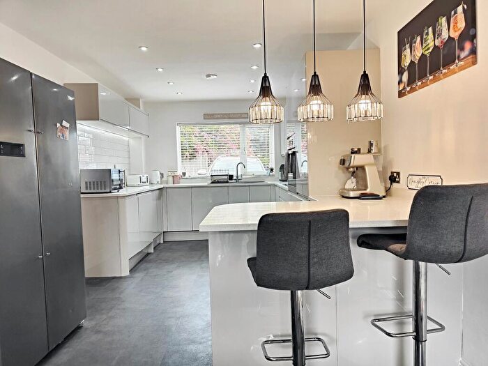 4 Bedroom Detached House For Sale In Swanley Close, Eastbourne, BN23