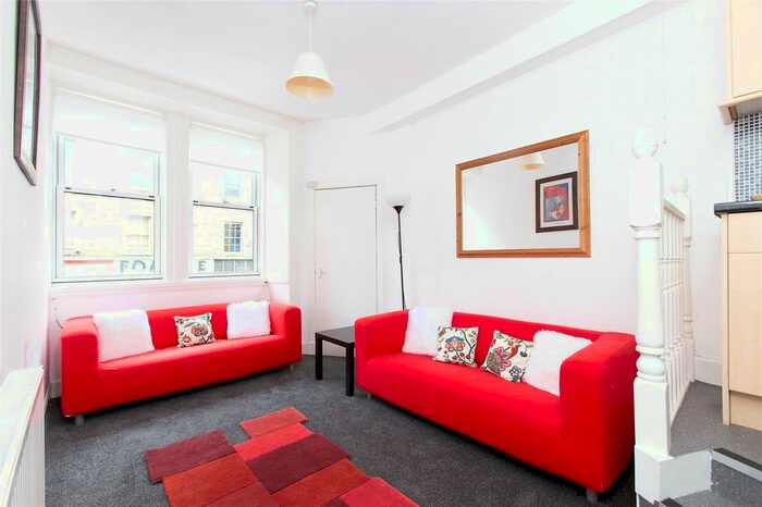 2 Bedroom Flat To Rent In Causewayside, Edinburgh, EH9