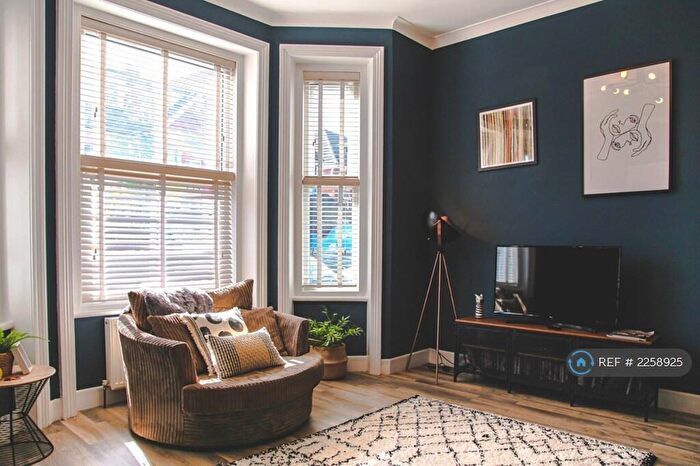 1 Bedroom Flat To Rent In Horace Road, Bournemouth, BH5