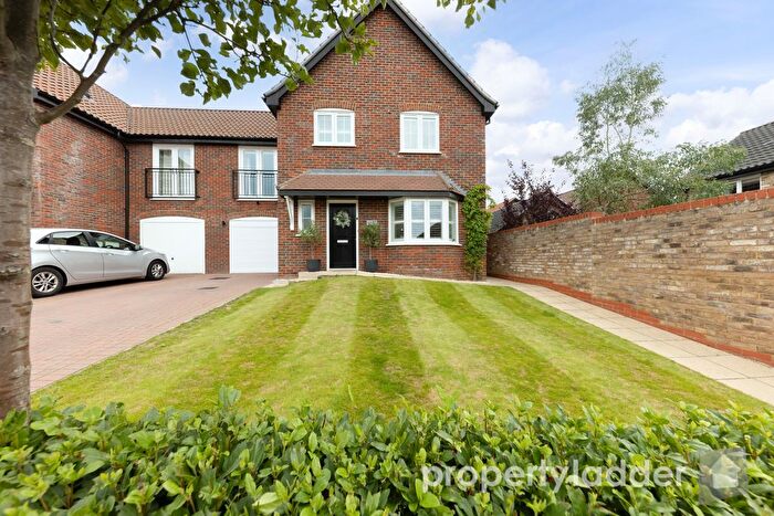 4 Bedroom Semi-Detached House For Sale In Kost Road, Costessey, Norwich, NR8