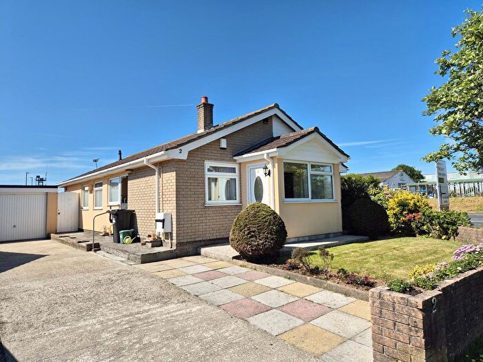 3 Bedroom Detached Bungalow For Sale In Trenethick Avenue, Helston, TR13