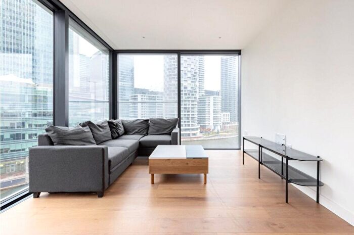 2 Bedroom Apartment To Rent In Hampton Tower, Marsh Wall, London, E14