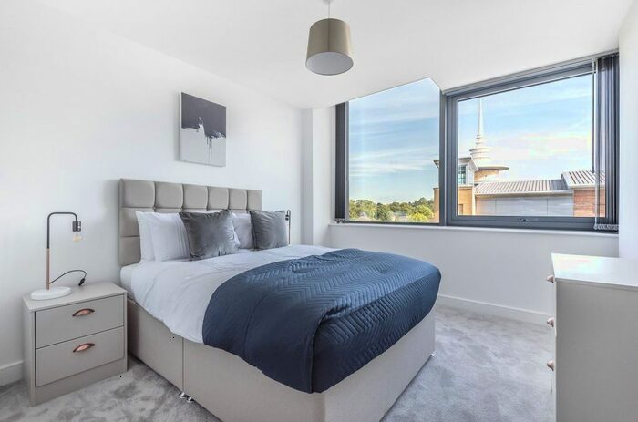 1 Bedroom Flat To Rent In Churchill Place, Churchill Way, Basingstoke, RG21