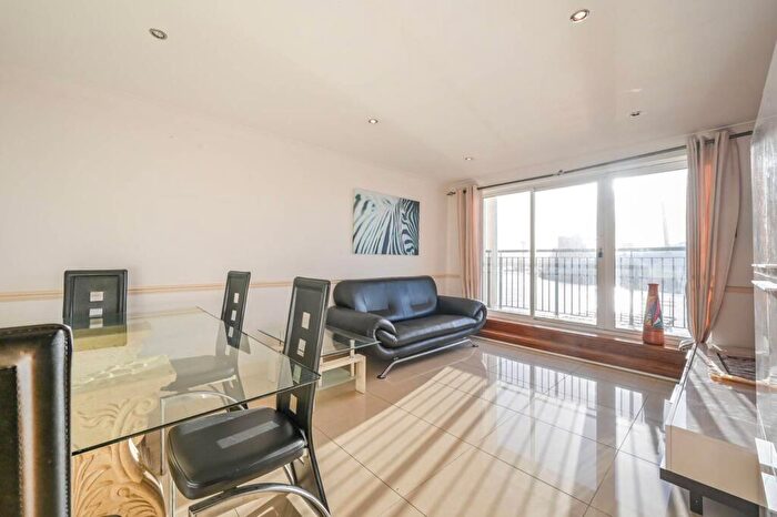 2 Bedroom Flat For Sale In Adventures Court, Isle Of Dogs, London, E14