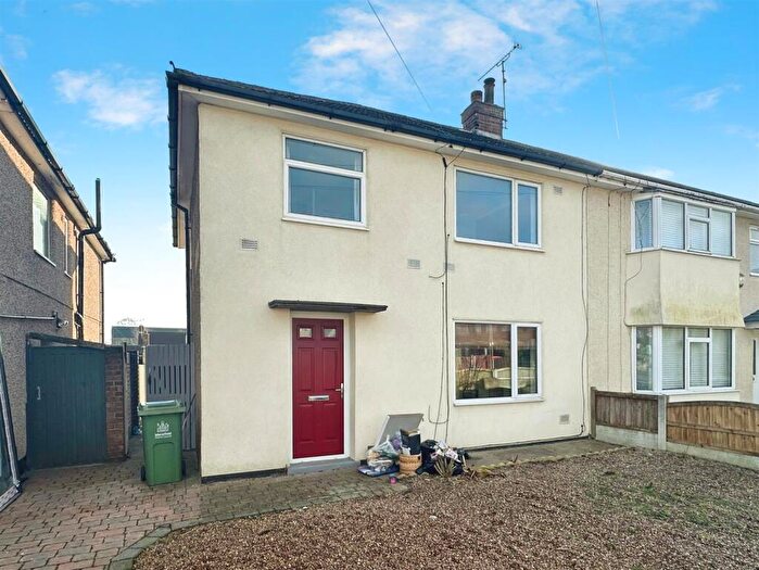 3 Bedroom Semi-Detached House For Sale In Farndon Way, Mansfield, NG19