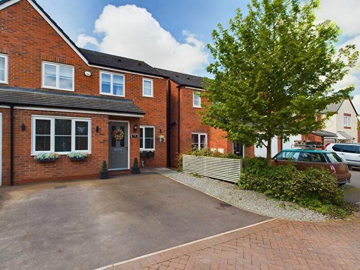 3 Bedroom Semi-Detached House To Rent In Greenfields Drive, Newport, TF10