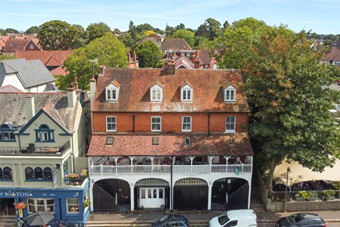 3 Bedroom Terraced House For Sale In Riverside Cottages, Manor Road, Walton-on-Thames, Surrey, KT12