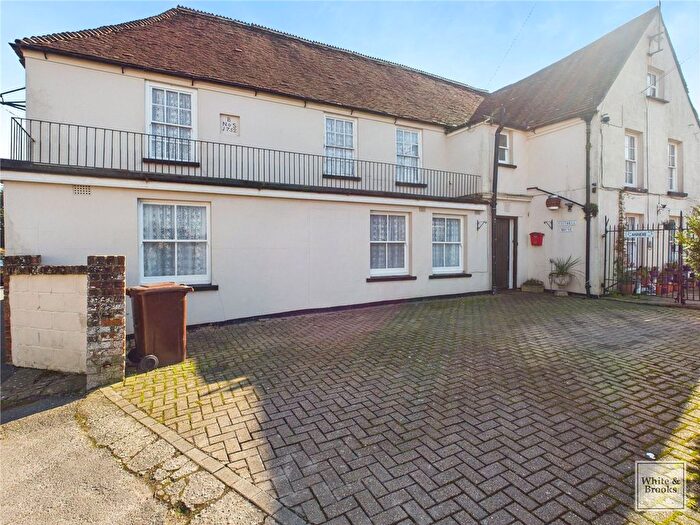 6 Bedroom Detached House For Sale In Bersted Street, Bognor Regis, PO22