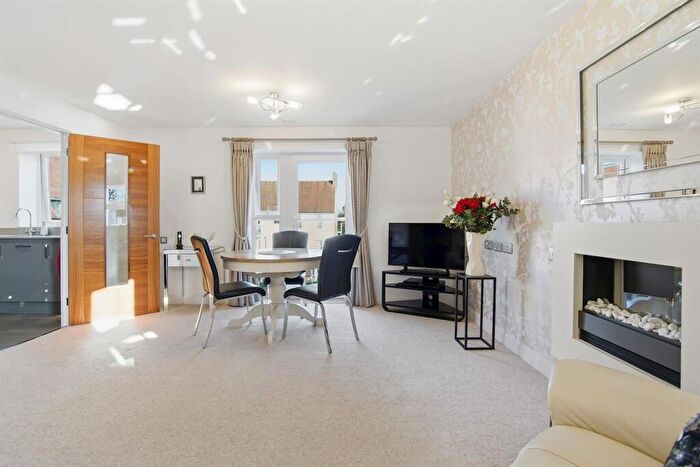 2 Bedroom Apartment For Sale In Manor Park Road, Chislehurst, BR7