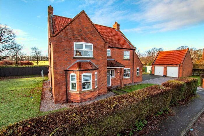 4 Bedroom Detached House For Sale In The Drive, Waltham, Grimsby, DN37