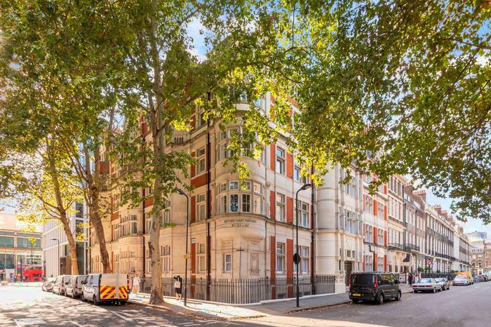 4 Bedroom Flat To Rent In Bedford Court Mansions, Bloomsbury, WC1B