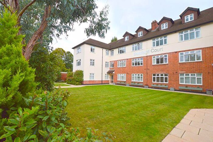 2 Bedroom Apartment To Rent In Cornwall Road, Hatch End, HA5