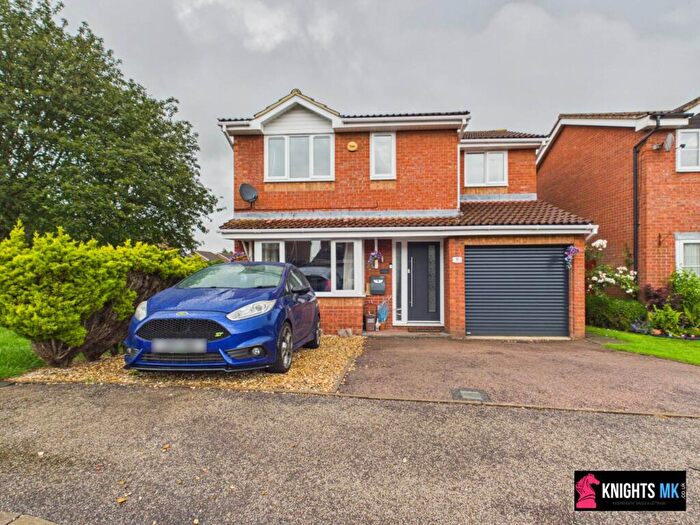 4 Bedroom Detached House For Sale In Graces Close, Cranfield, MK43