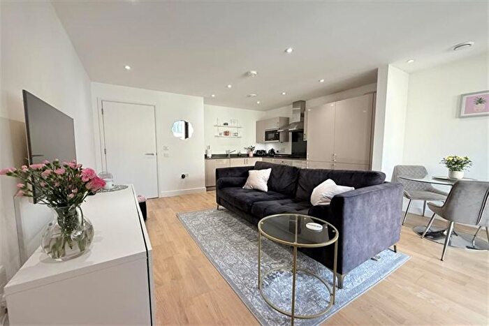 1 Bedroom Flat For Sale In Eccles Court, Burgess Springs, Chelmsford, CM1