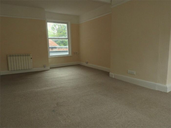 2 Bedroom Flat To Rent In West Street, Bourne, PE10
