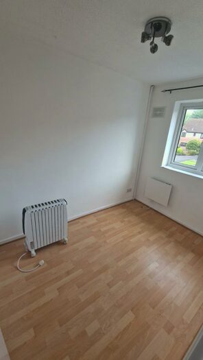 2 Bedroom End Of Terrace House To Rent In Campbells Farm Drive, Bristol, BS11