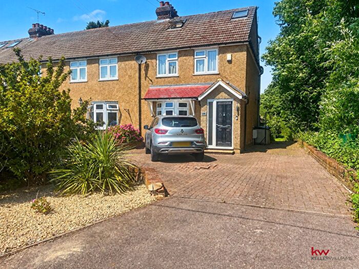 3 Bedroom End Terrace House For Sale In Old Nazeing Road, Broxbourne, EN10