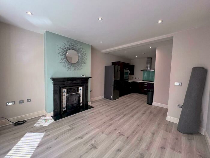 2 Bedroom Maisonette To Rent In Somerset Road, Harrow, HA1