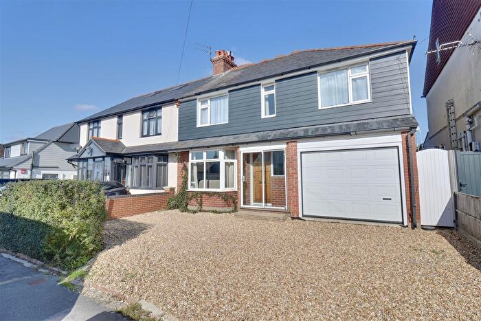 4 Bedroom Property For Sale In Rowlands Avenue, Waterlooville, PO7