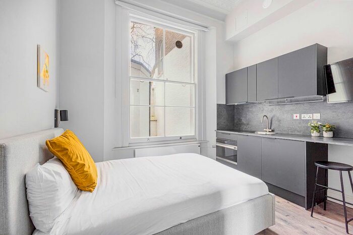 Studio To Rent In Clanricarde Gardens, London, W2