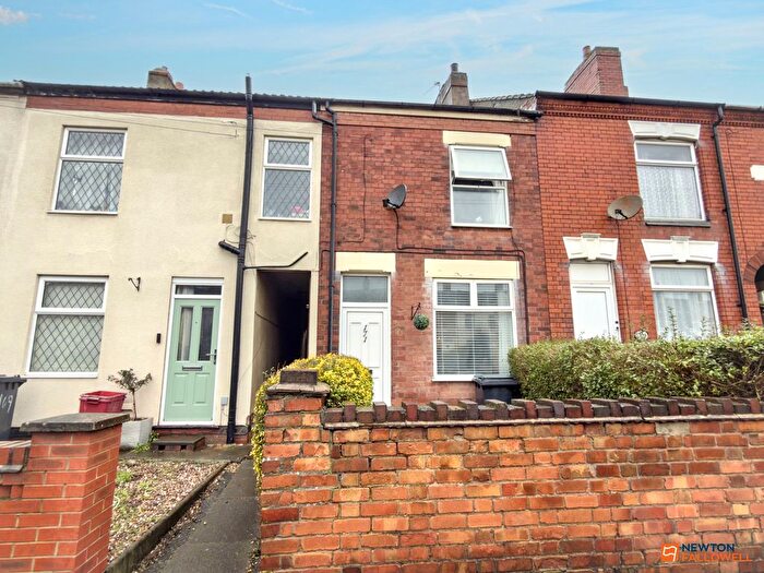 2 Bedroom Terraced House For Sale In Central Road, Coalville, LE67