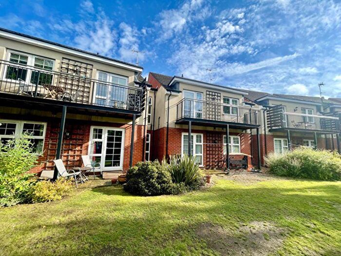 2 Bedroom Flat For Sale In Wooburn Green Village Centre Private Balcony, HP10