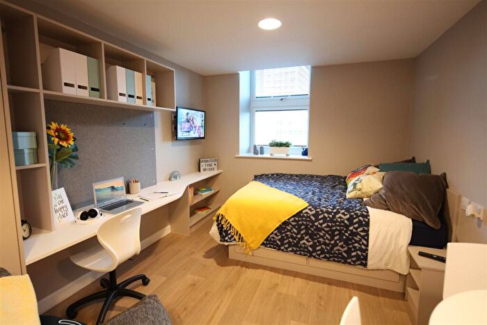 1 Bedroom Apartment To Rent In Urban Study Tyne Bridge, Newcastle Upon Tyne, NE1