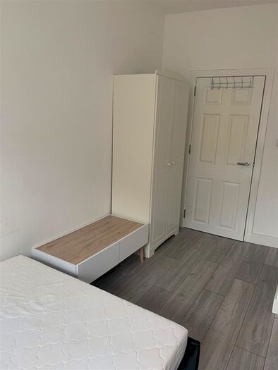 3 Bedroom Flat To Rent In Malvern Road, London, NW6