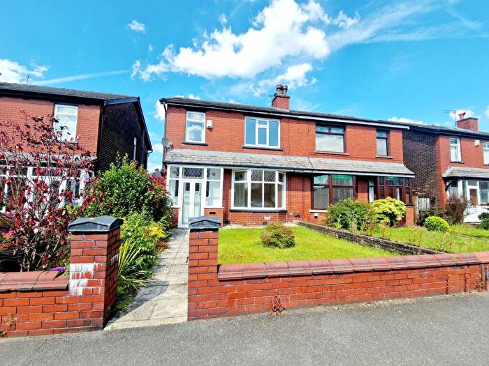 3 Bedroom Semi-Detached House To Rent In Radcliffe New Road, Whitefield, M45