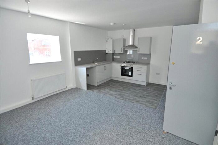 2 Bedroom Flat To Rent In Downham Road South, Heswall, Wirral, CH60