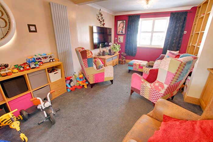 4 Bedroom Semi-Detached House To Rent In Dagless Way, March, PE15