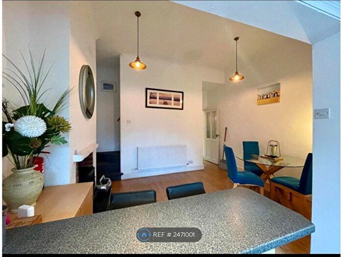 2 Bedroom Terraced House To Rent In Mosely Common Road, Worsley, Manchester, M28