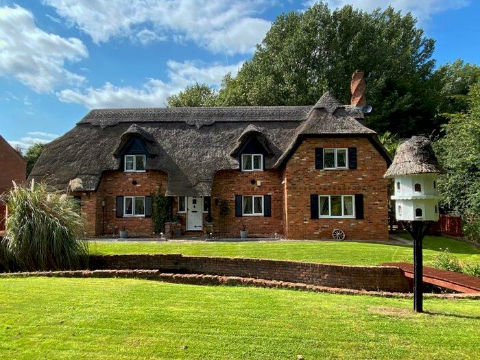 4 Bedroom Detached House For Sale In Spring Cottage, Tathwell, LN11